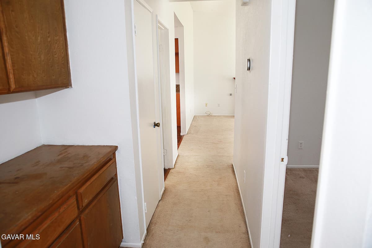567 E Avenue J9 — photo 7
