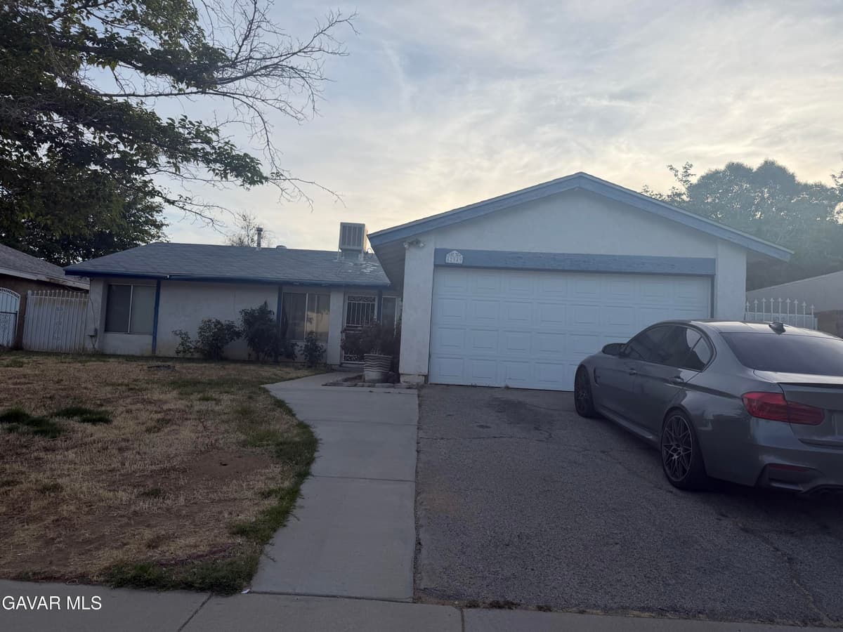 42949 W 38th Street