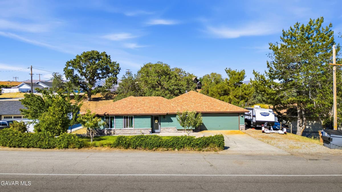 21904 Mariposa Road