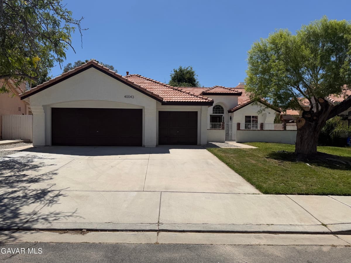 40043 Tilbury Drive