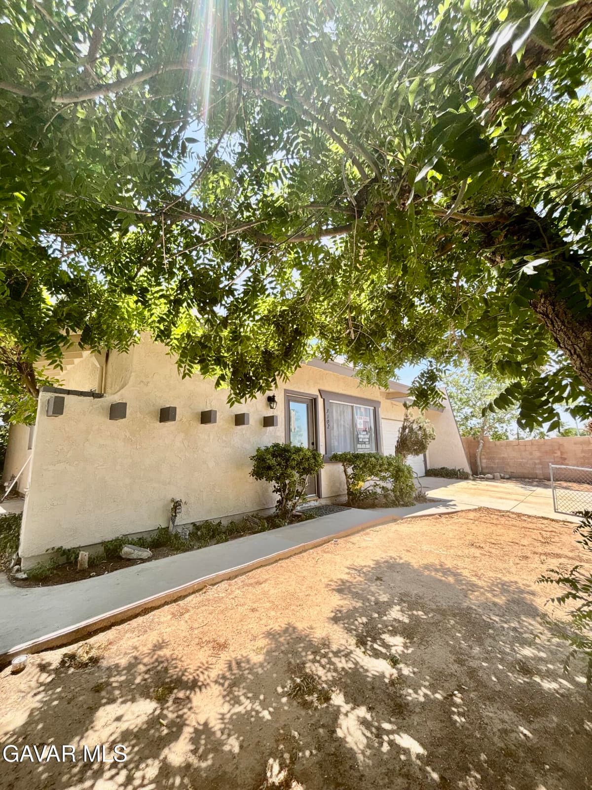 3102 E Avenue Q13
