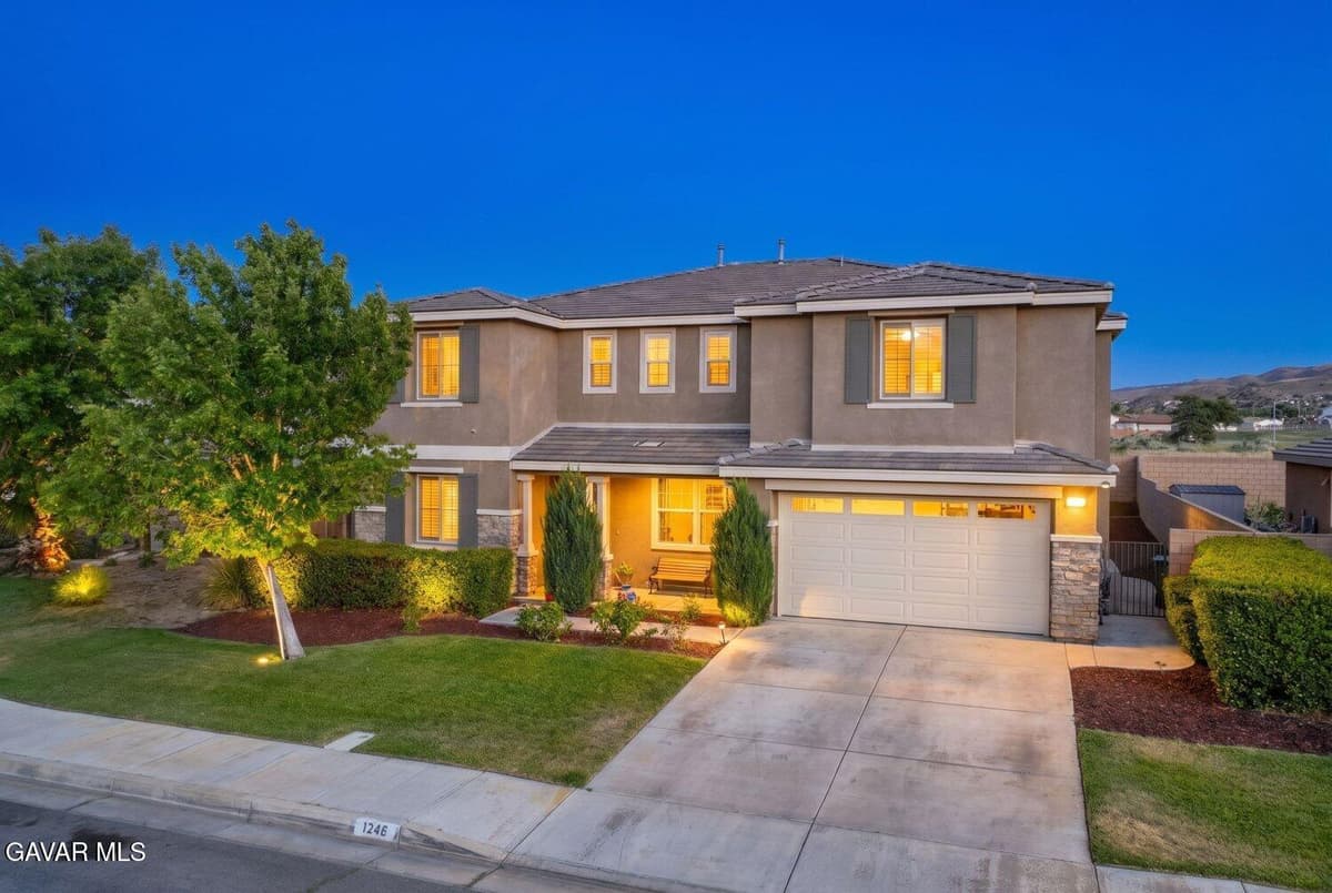 1242 Wellington Drive