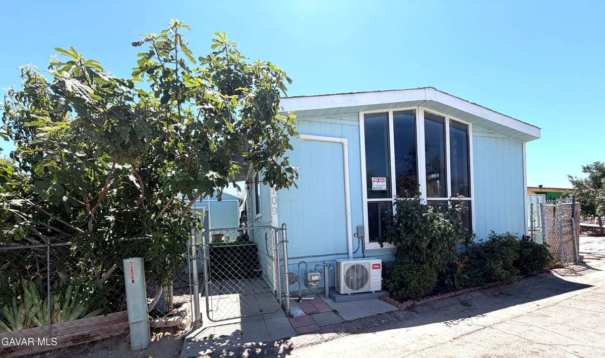 2059 E Avenue I