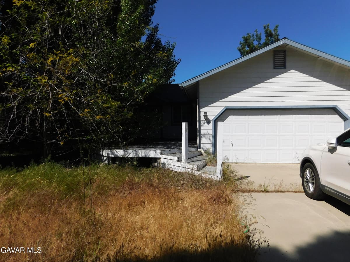 23441 Lakeview Drive