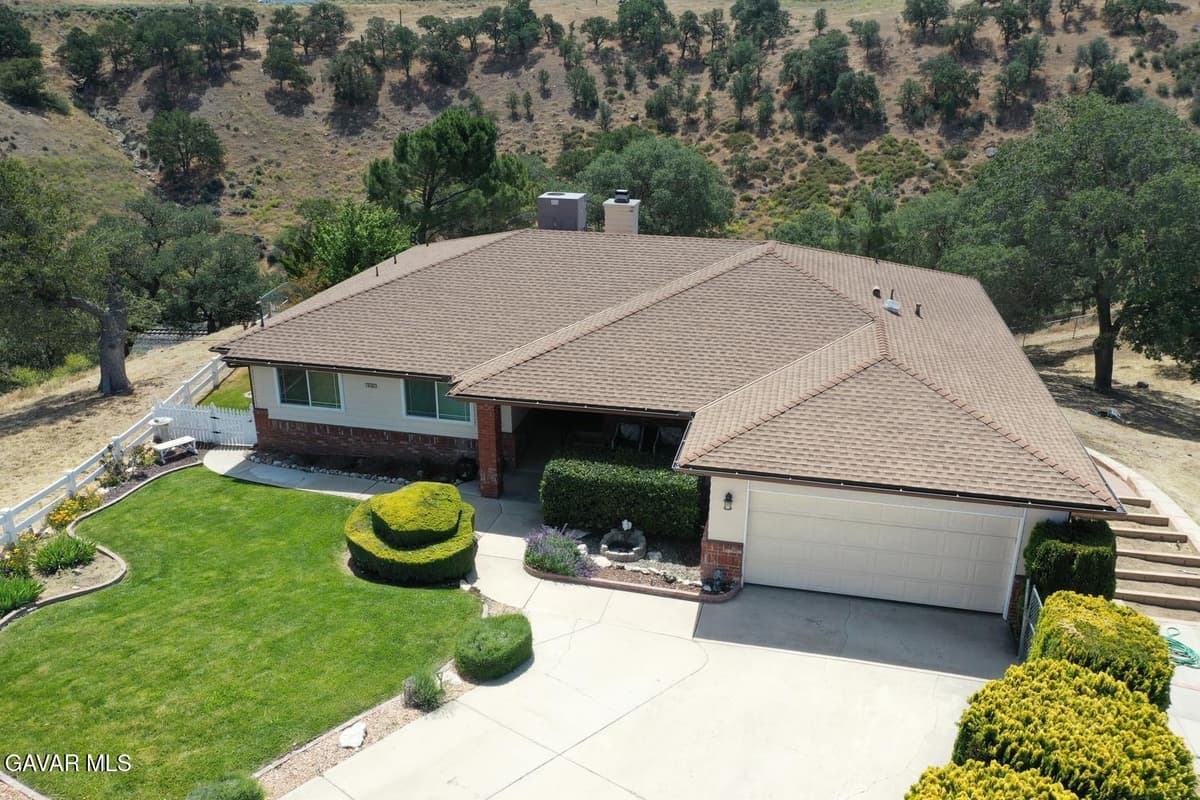 19304 Moon Drive