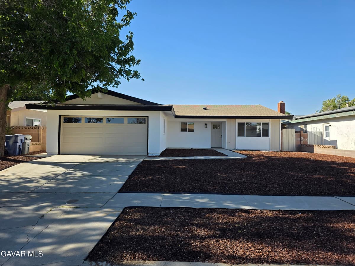737 W Avenue H 7