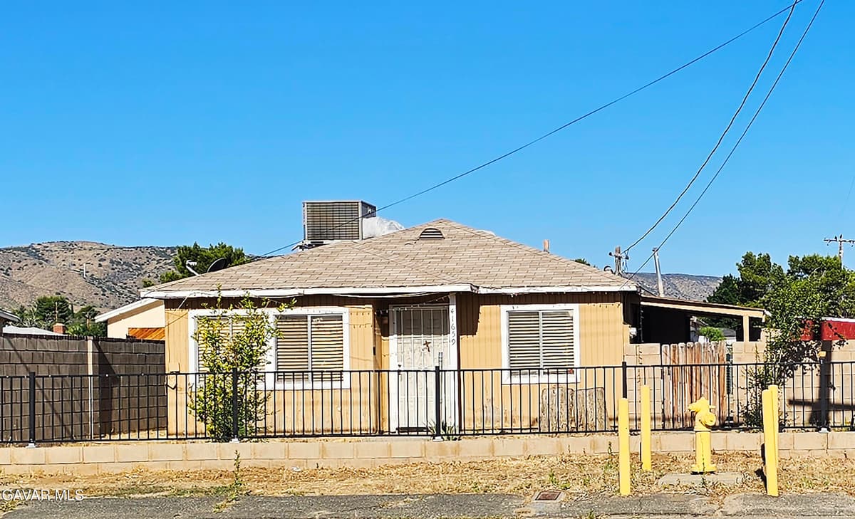 41659 W 45th Street