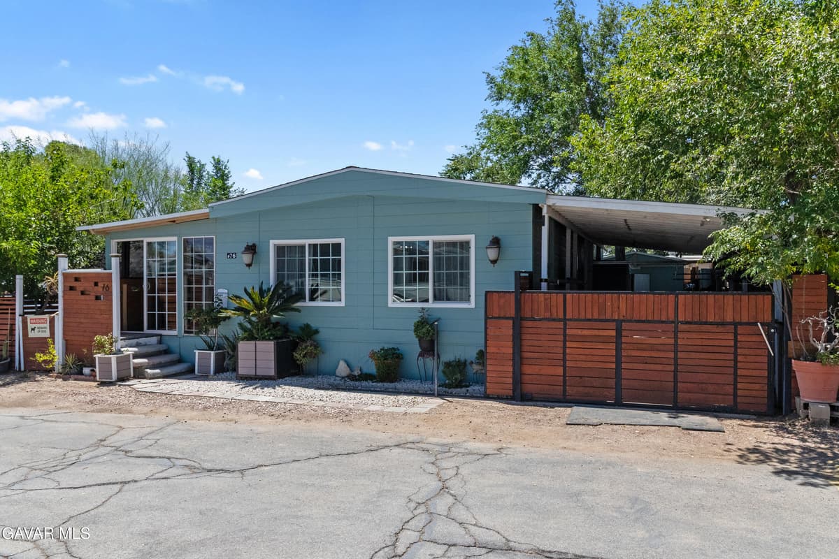 1258 W Rosamond Boulevard