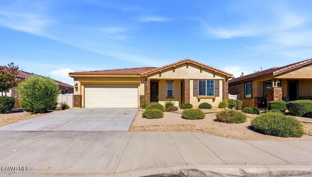 45652 Palm Lane