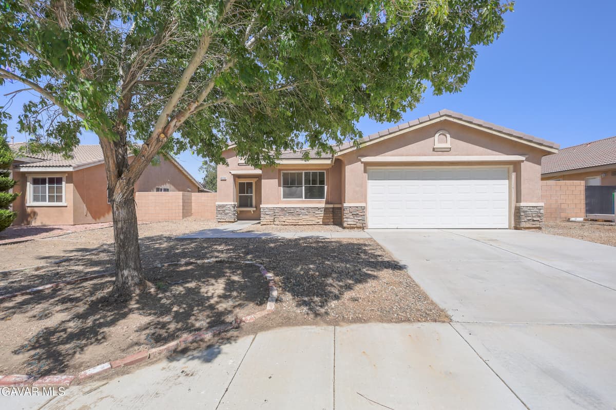 45704 Palm Lane
