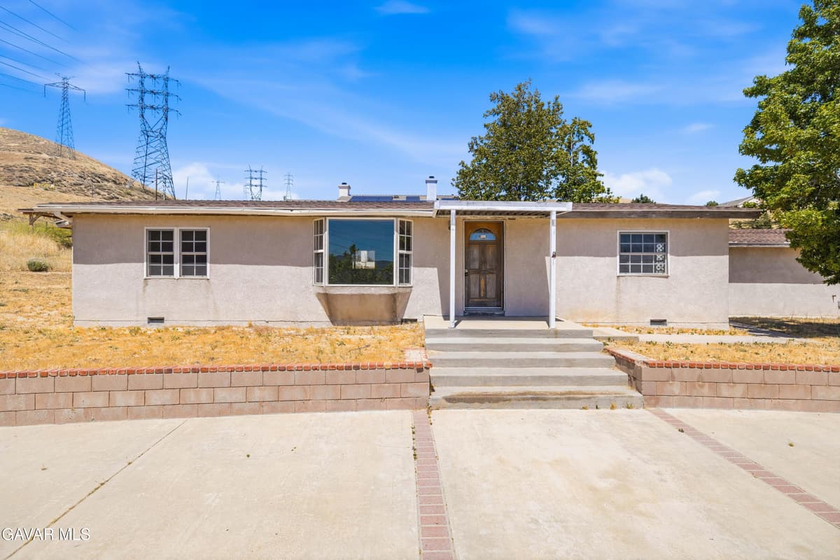 42871 Leadhill Drive