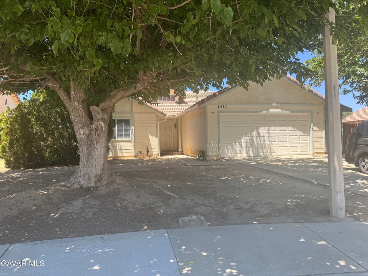 44111 Acacia Street