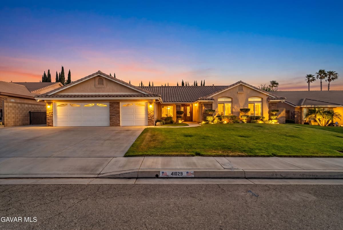 41029 Walrus Way