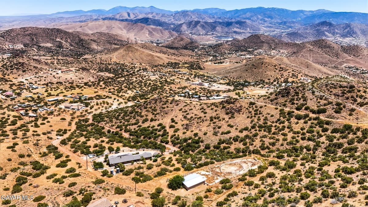 1661 Twin Butte Road