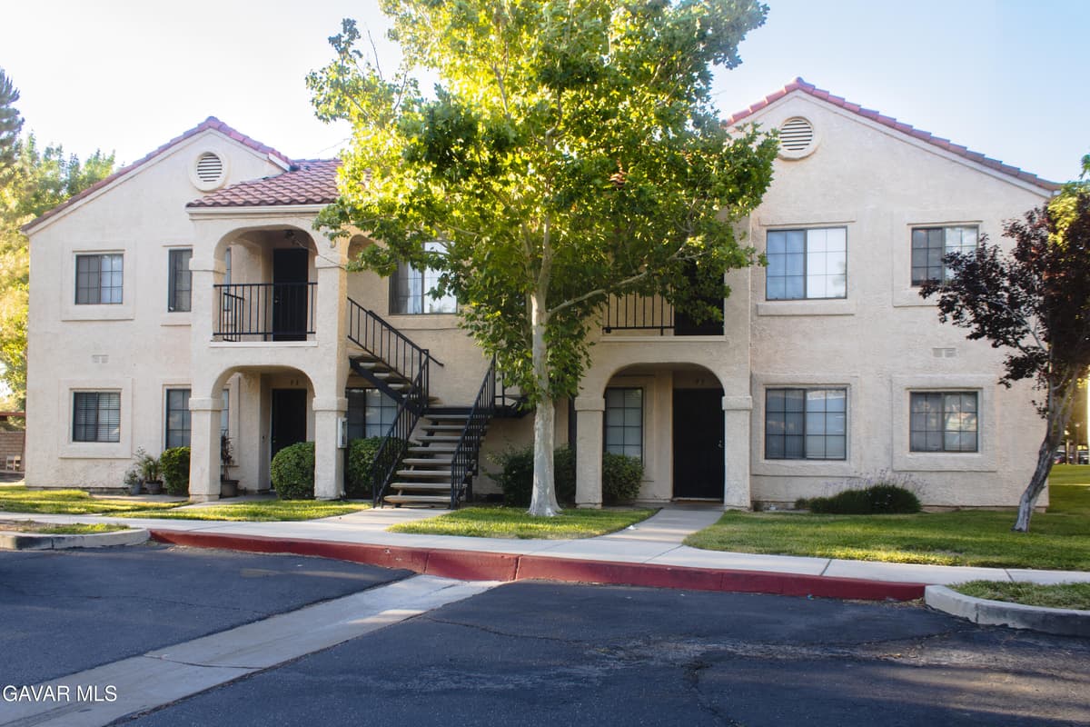 2554 Olive Drive