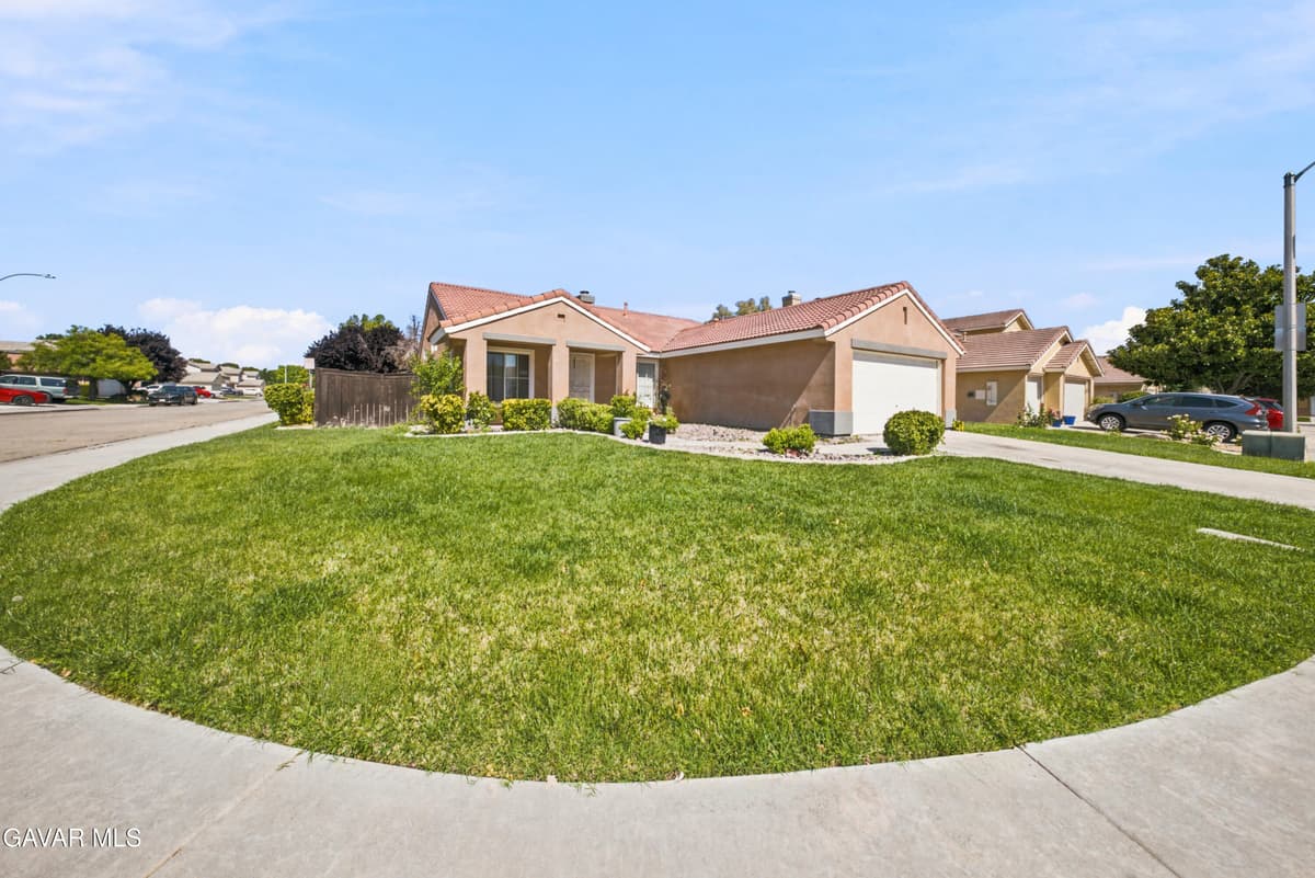 44701 Sandhurst Lane