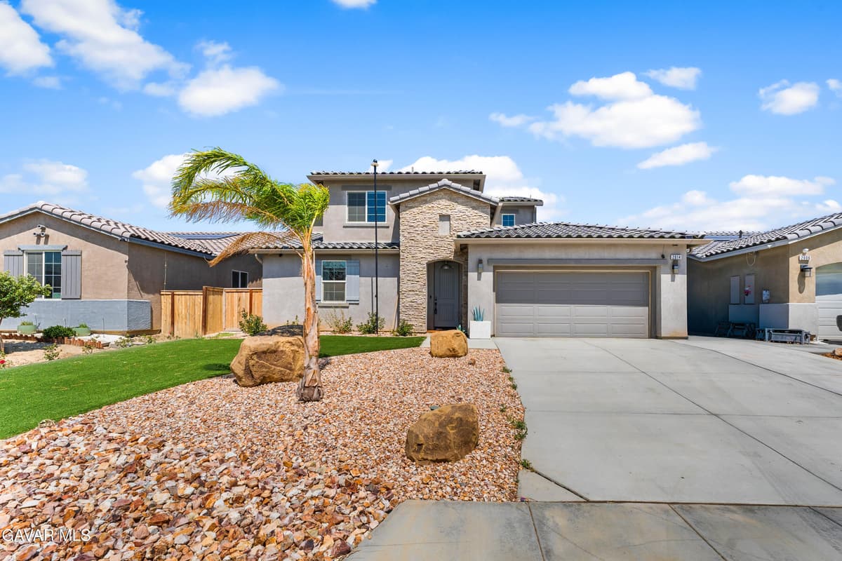 2014 Boxwood Street