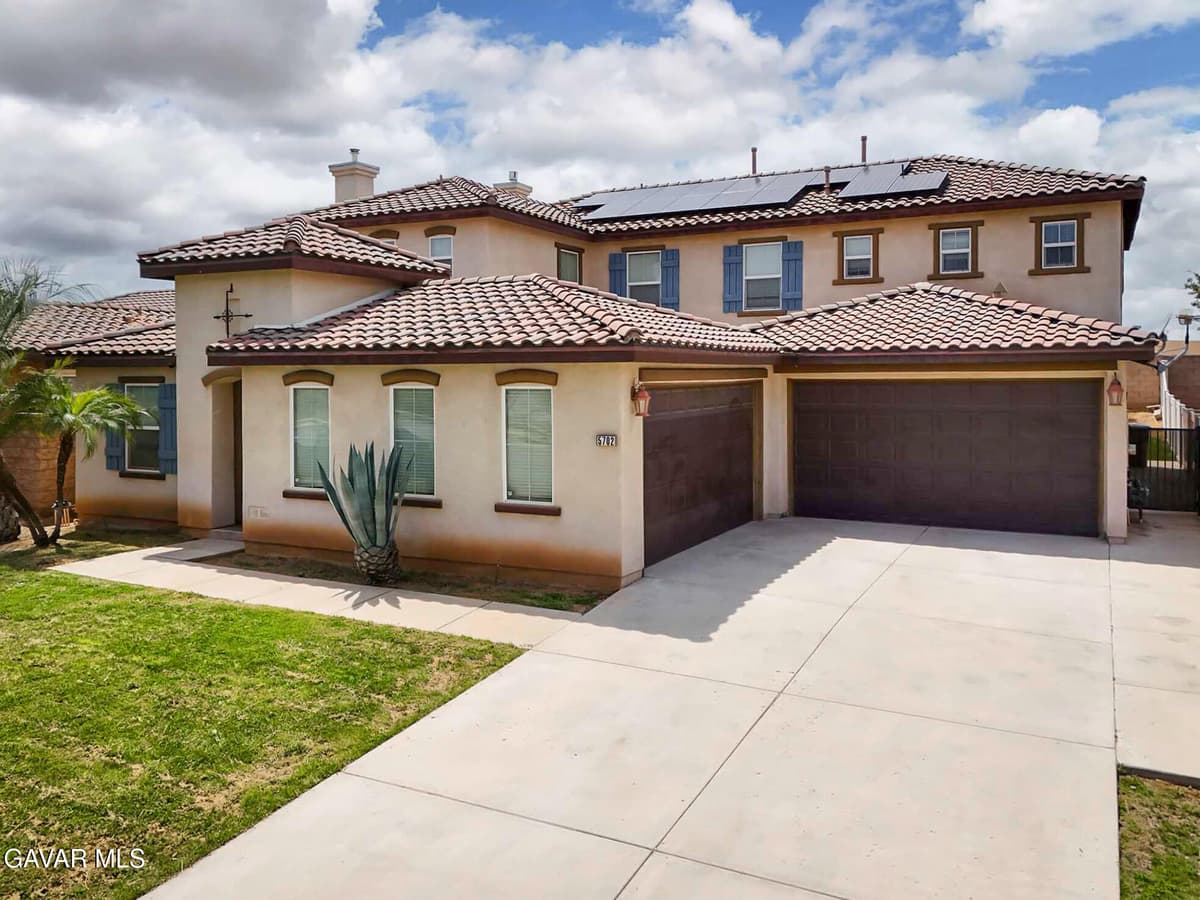 5702 Segovia Way