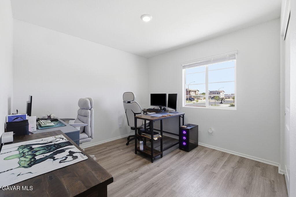4384 W Ave J-5