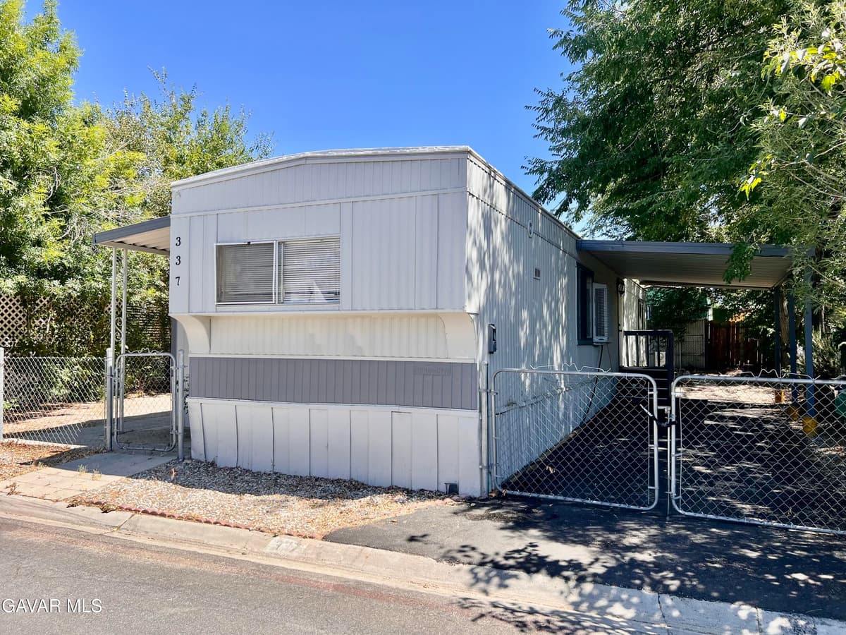 1301 E Avenue I