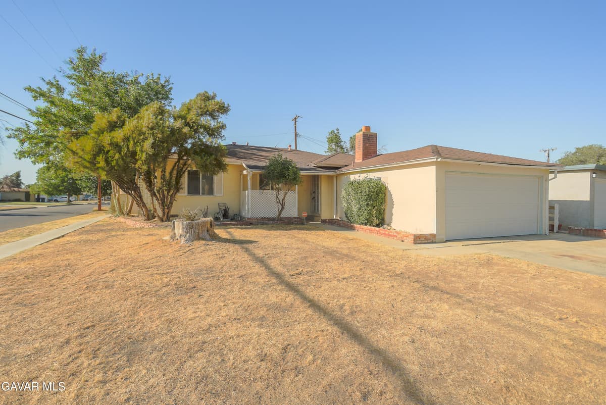 1441 W Jenner Street