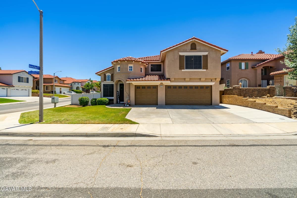6518 Smoketree Circle