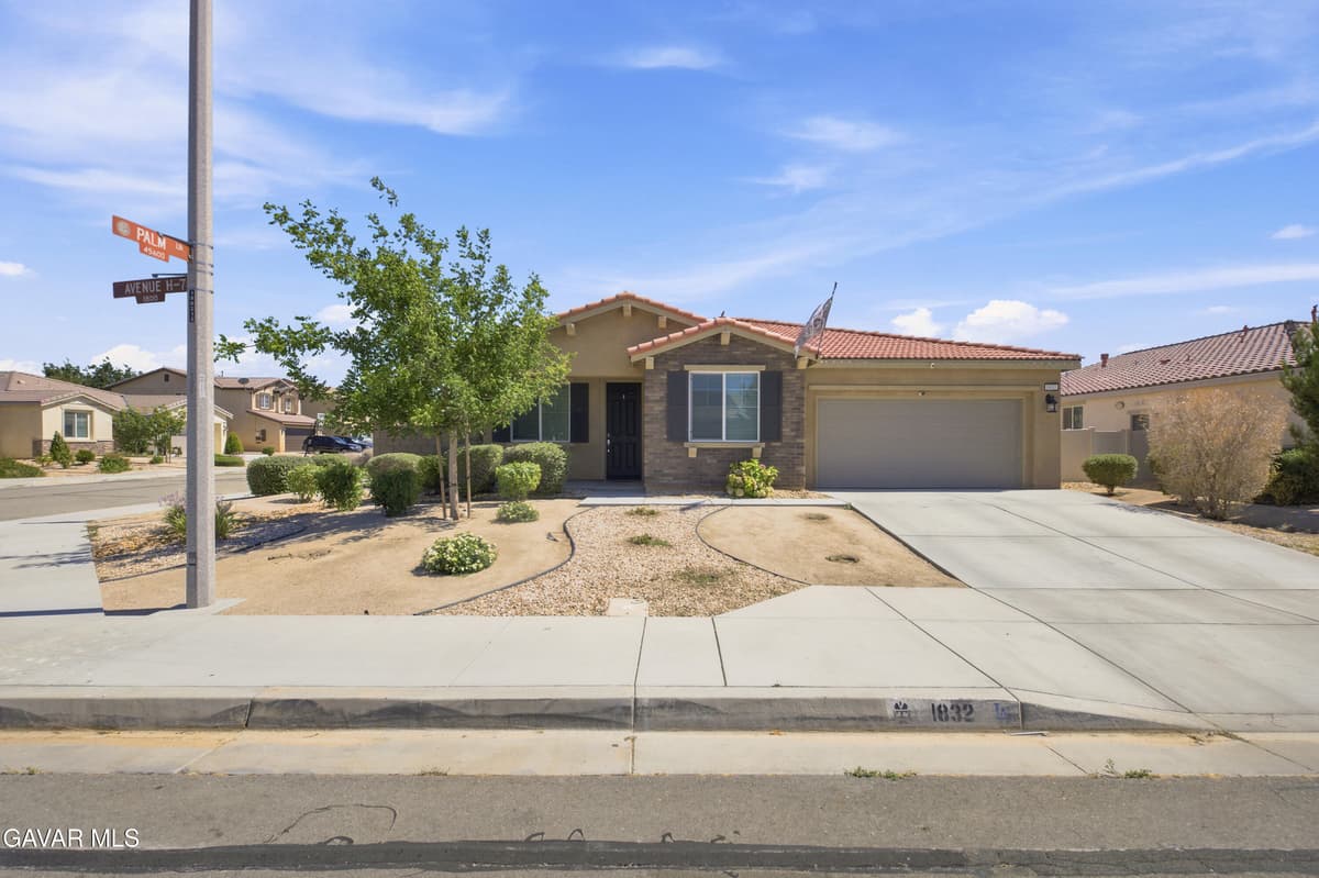 1832 E Avenue H-7