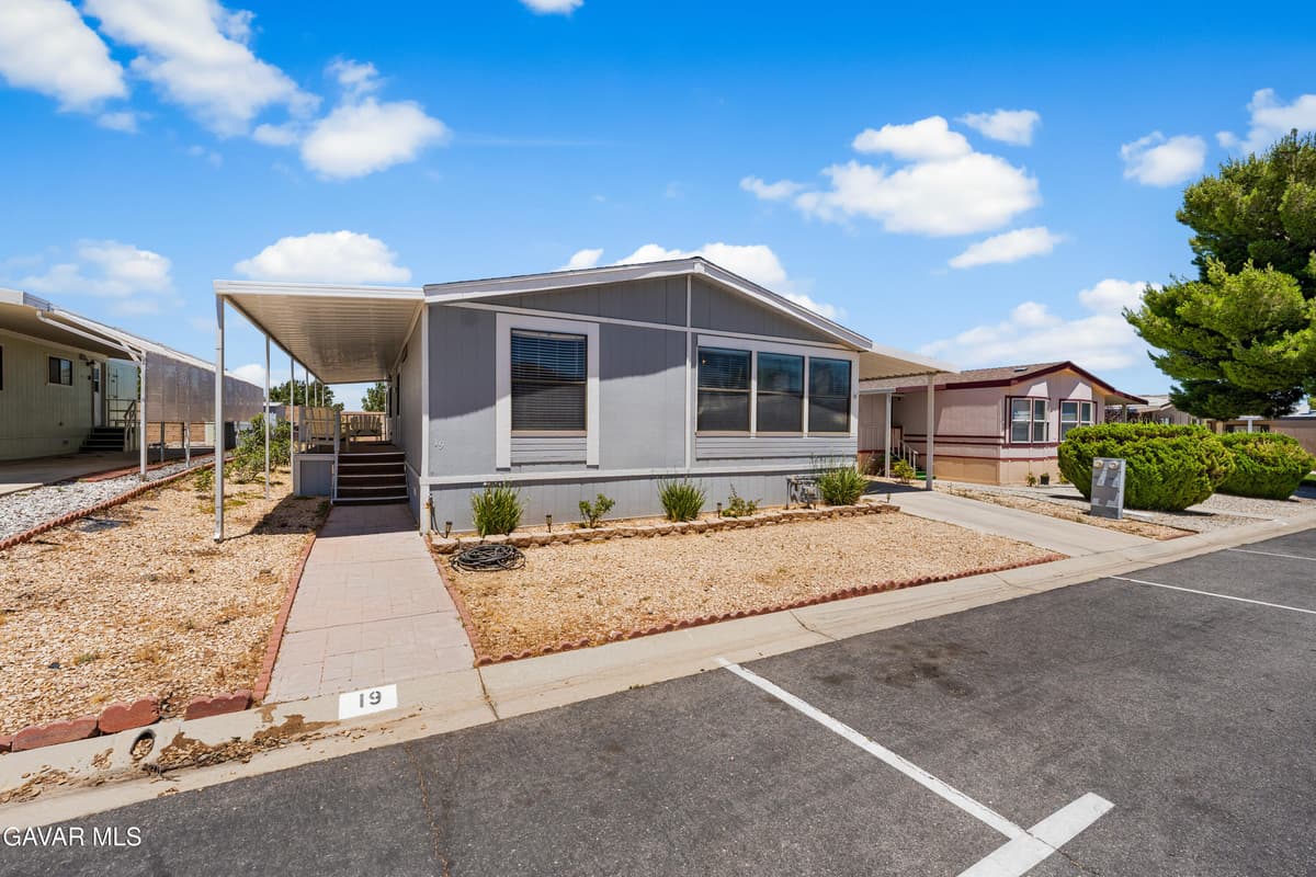 5200 Entrar Drive