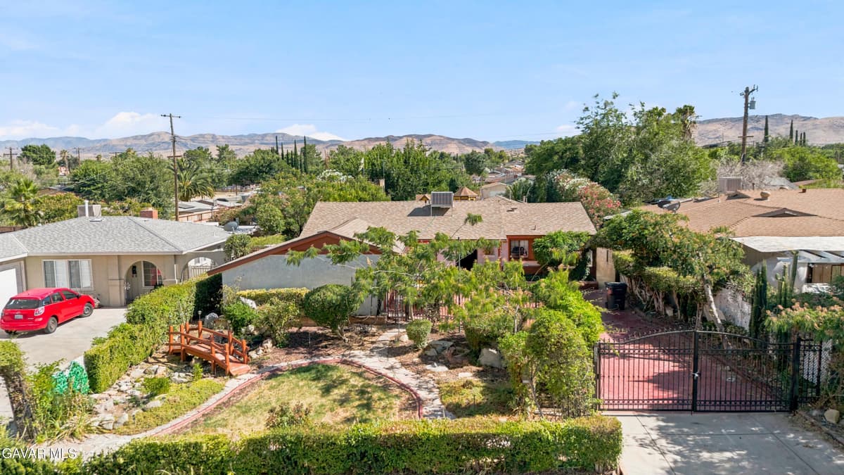 1350 E Avenue R-3
