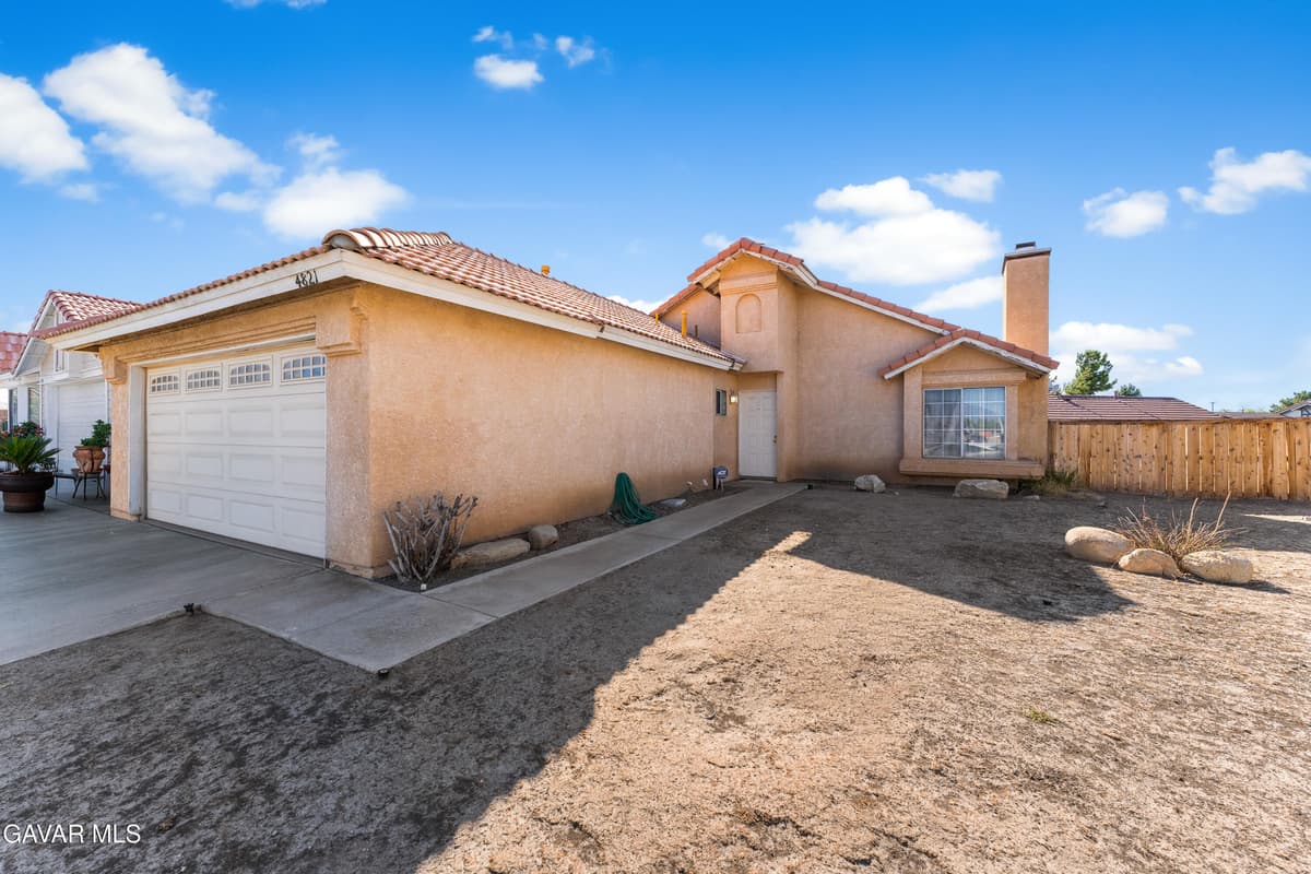 4821 Essex Drive