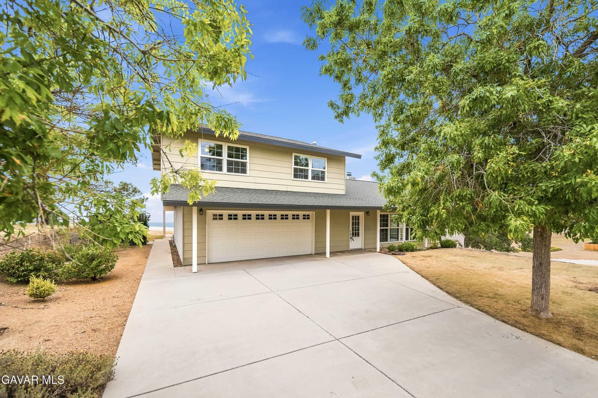 29900 Horsethief Drive
