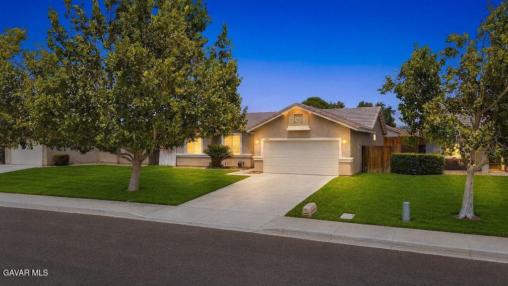 3537 Mount Lassen Avenue