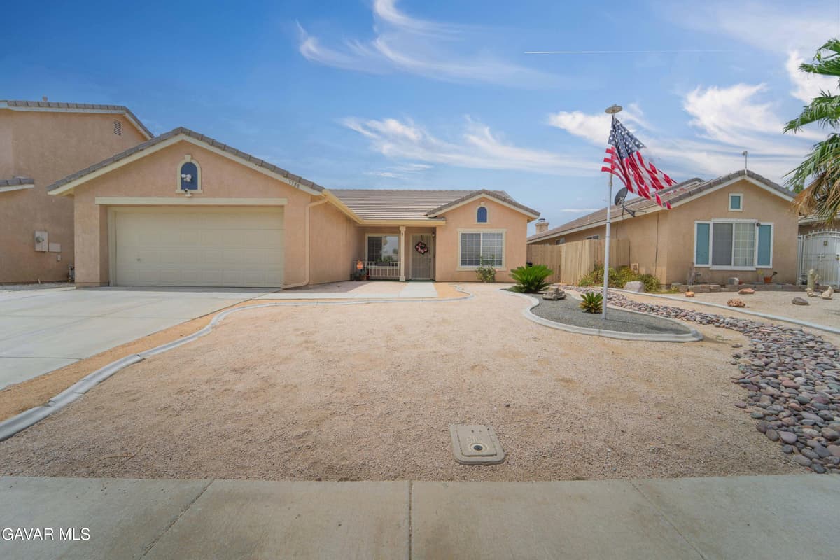 3788 Bottlebrush Street
