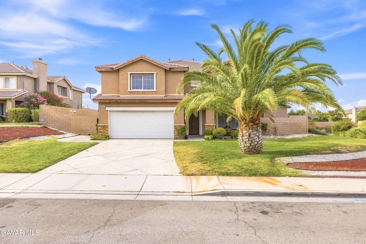 2545 E Duomo Street
