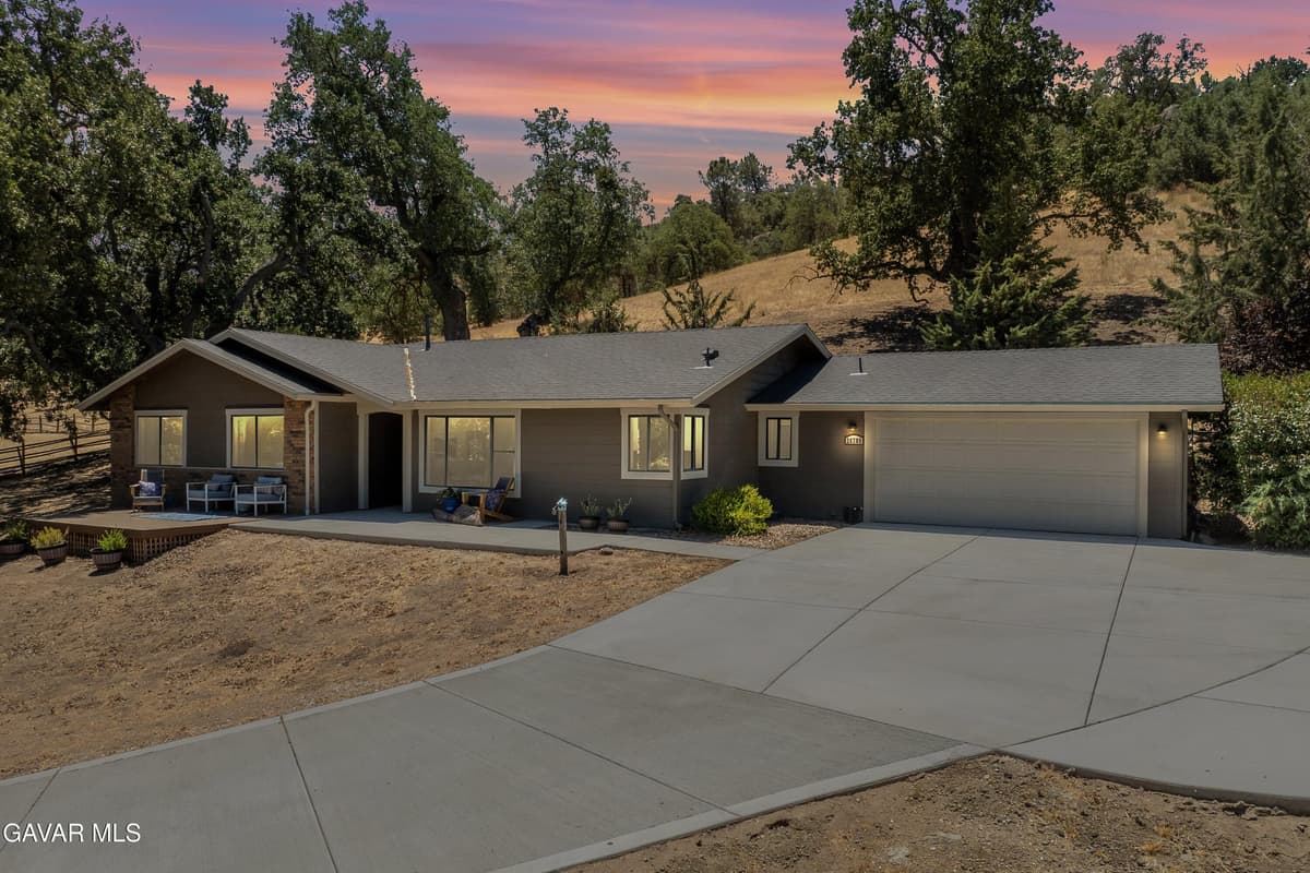 26780 Columbia Way