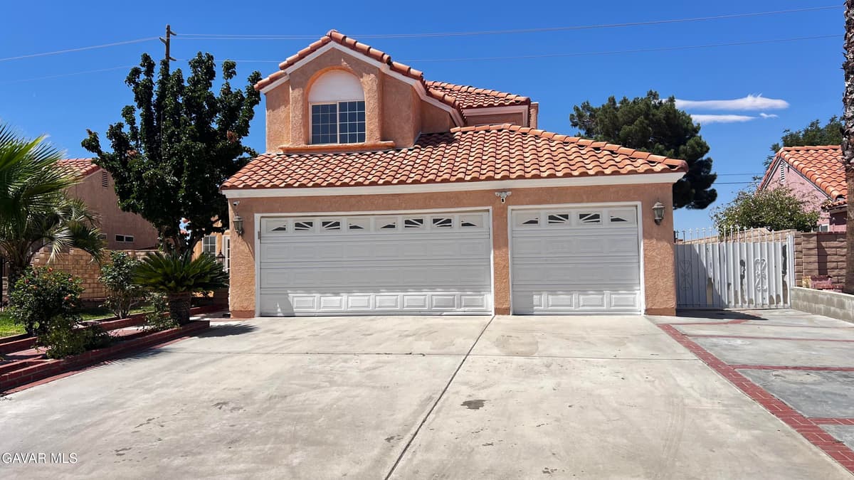 1539 Windsor Place