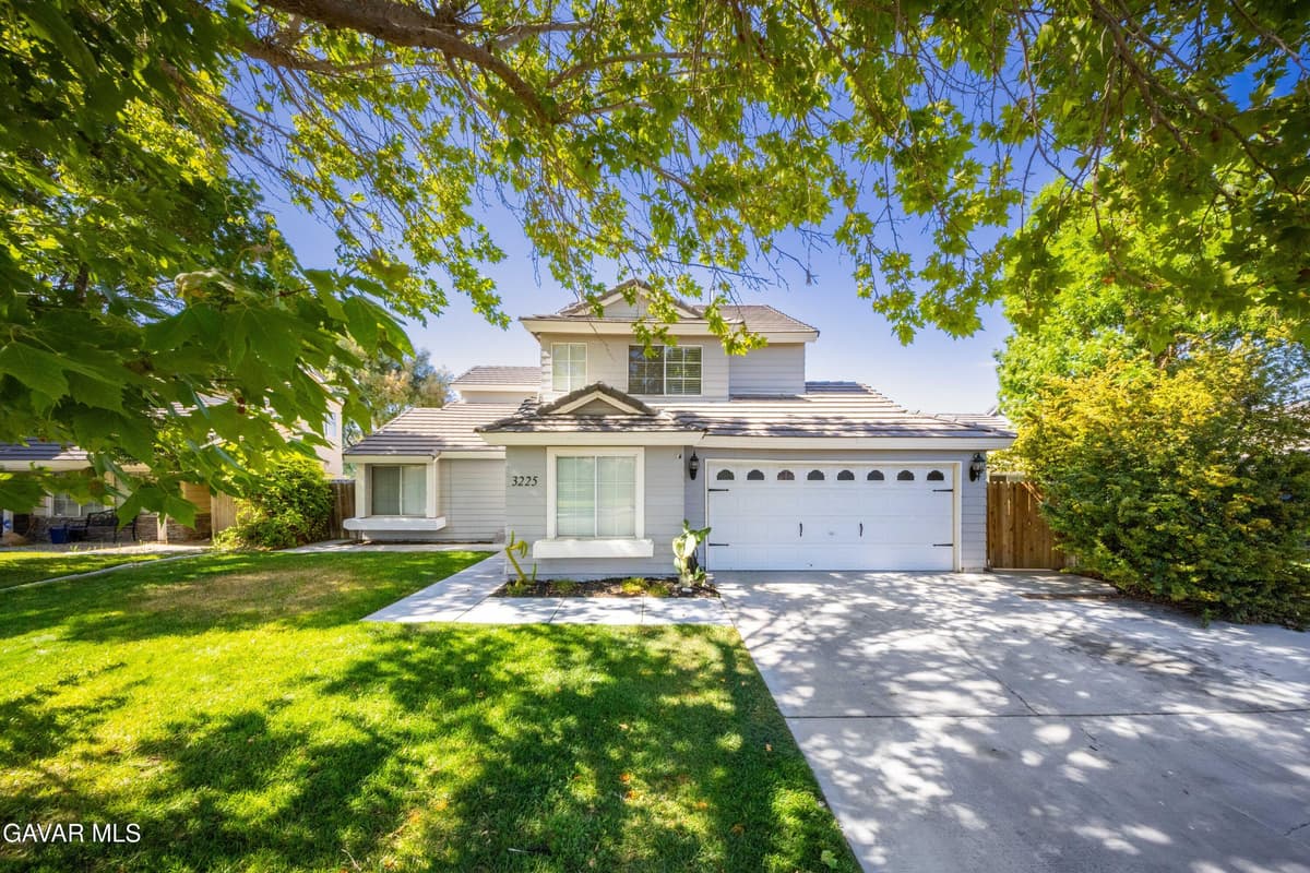 3225 W Ave J4