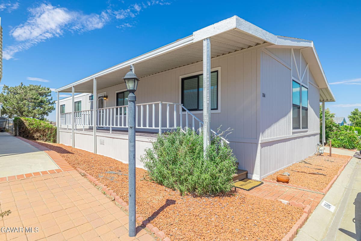 5200 Entrar Drive