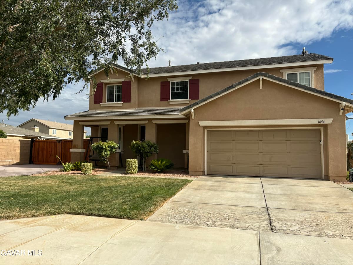 1054 E Avenue K-11