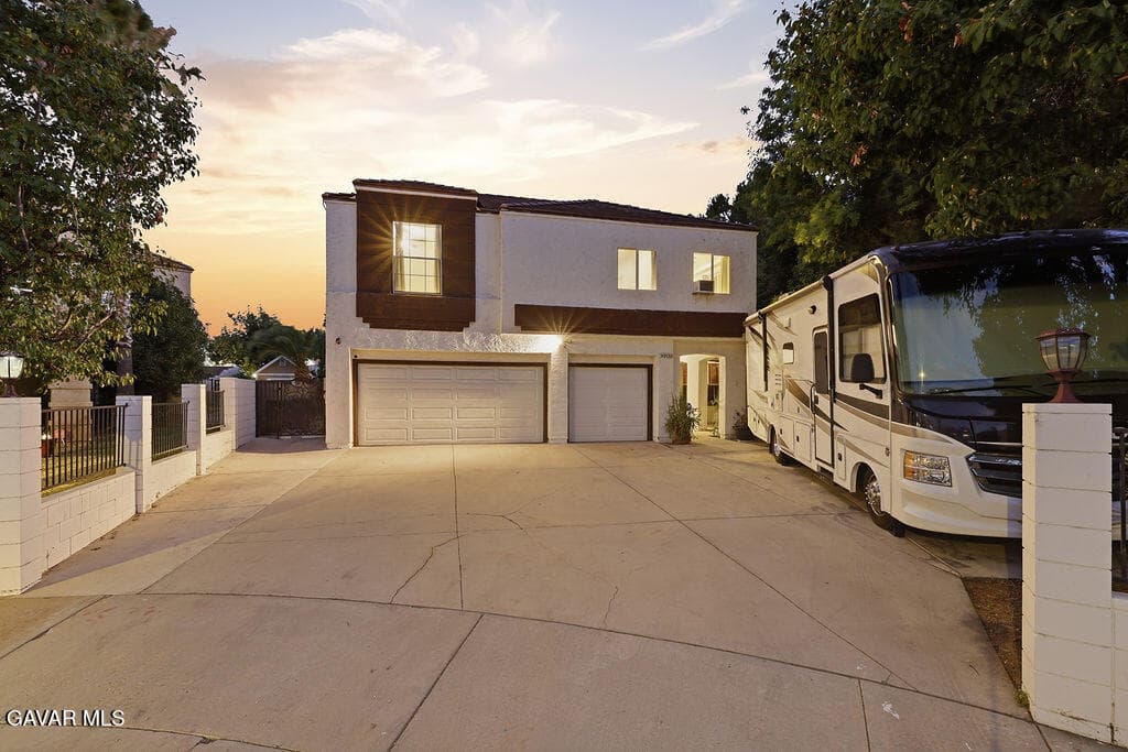 38833 Fruitridge Court