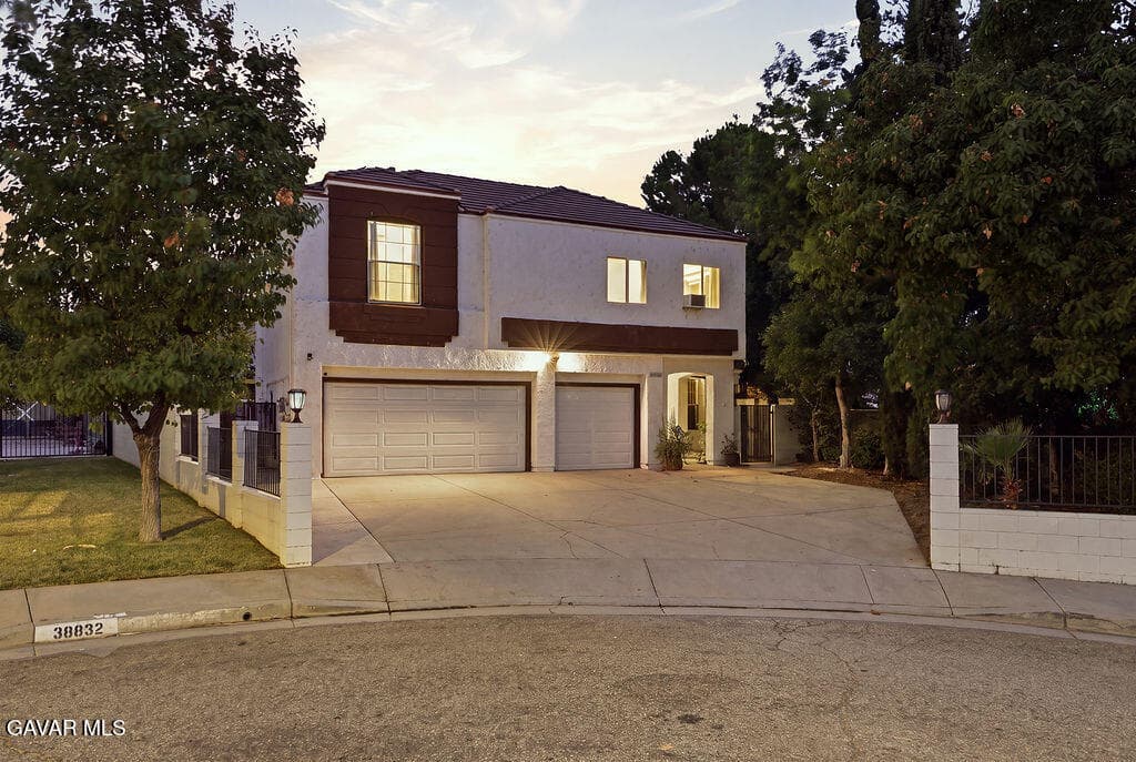 38833 Fruitridge Court