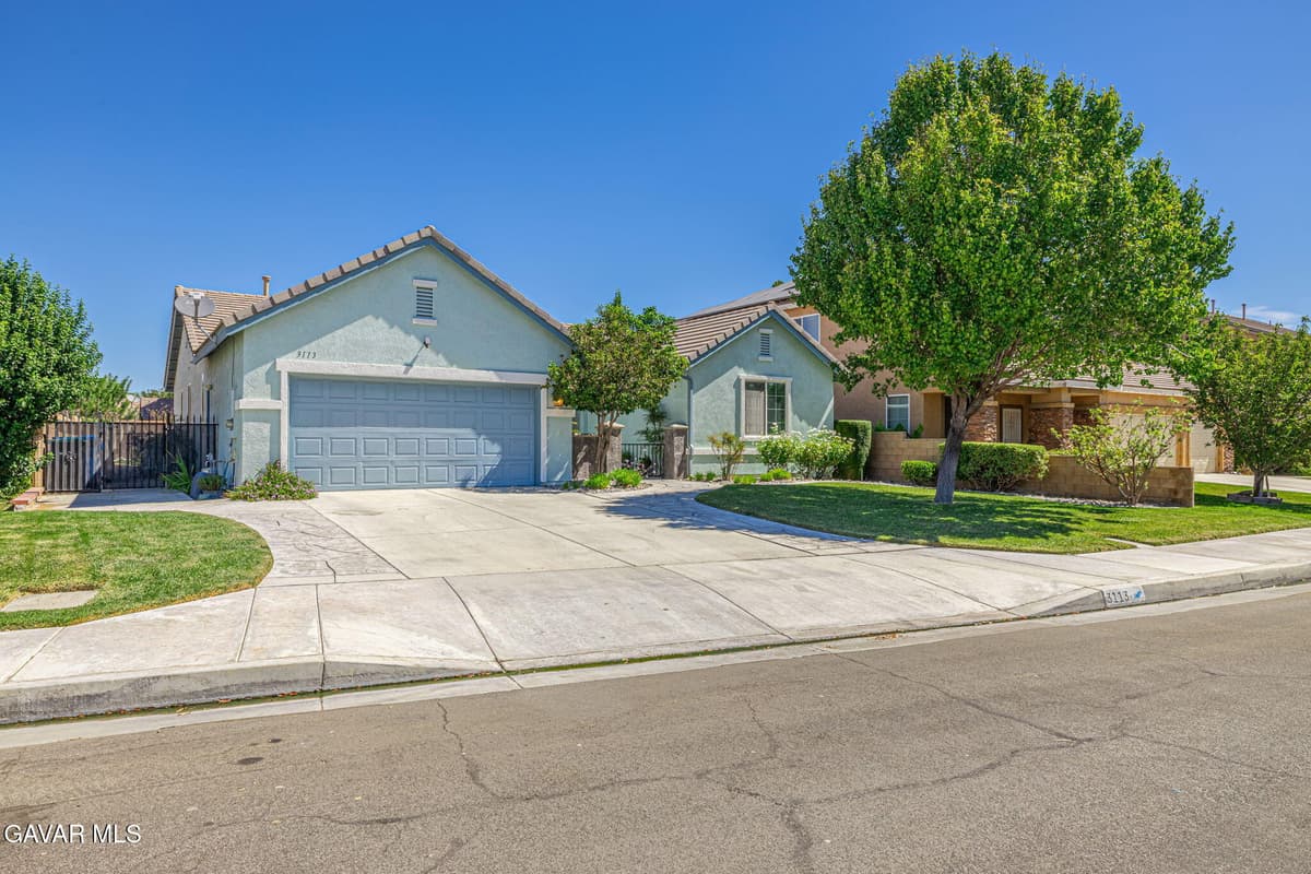 3113 W Lumber Street