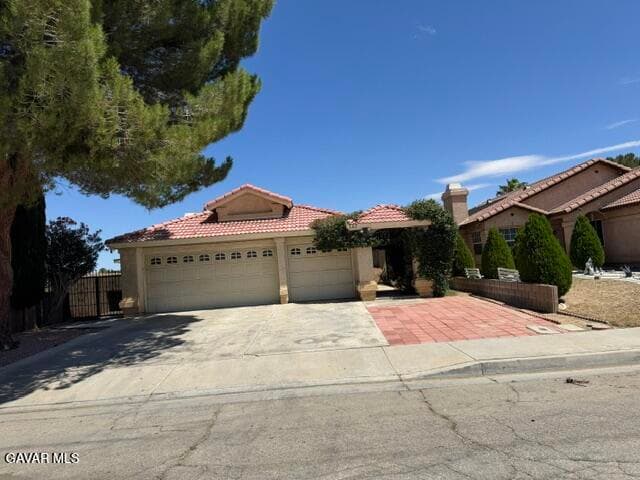 733 E Avenue J12