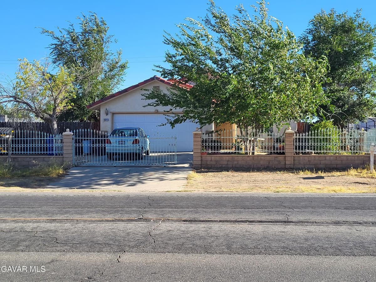 8824 S Loop Boulevard