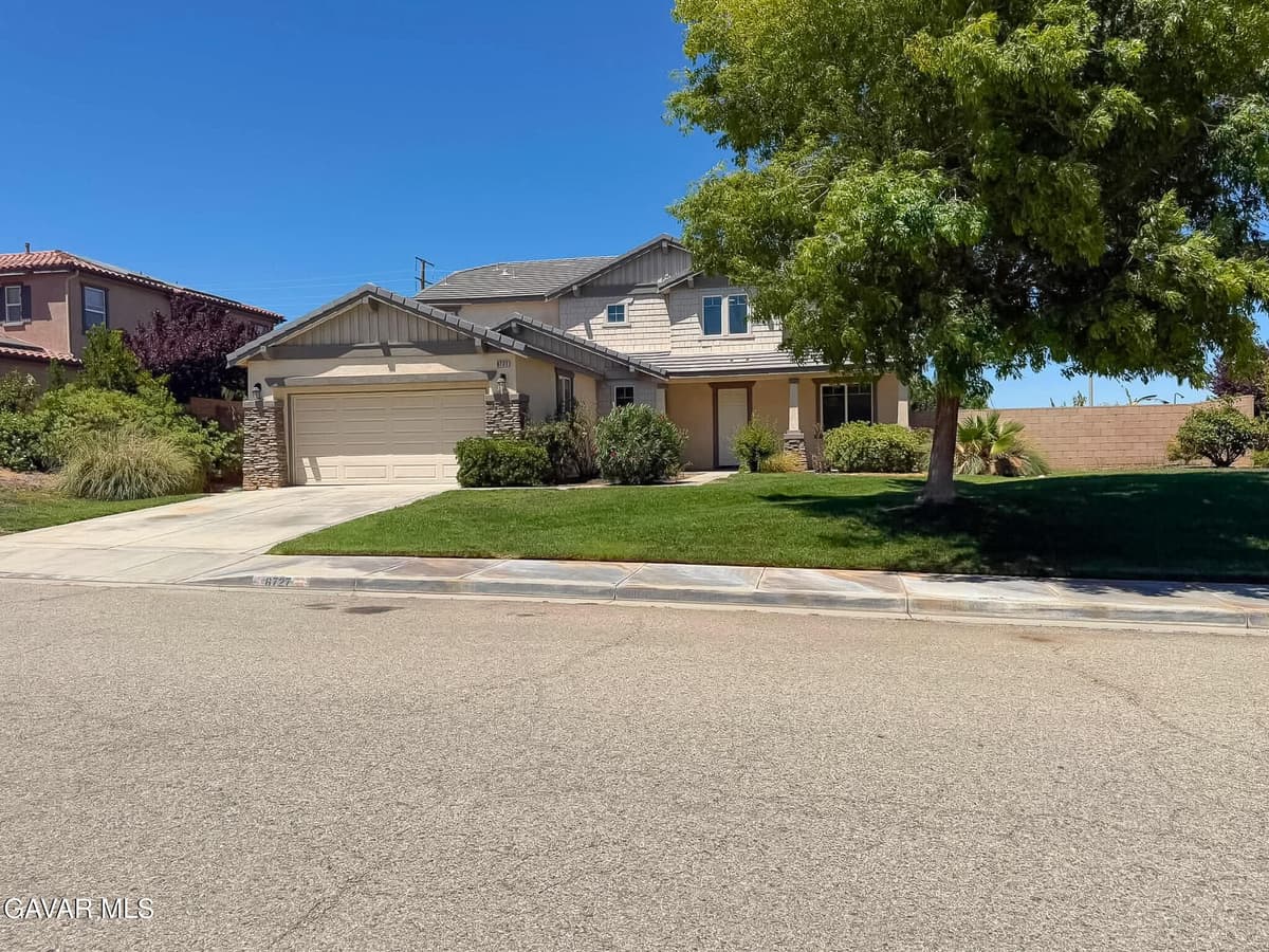 6727 Miramar Lane