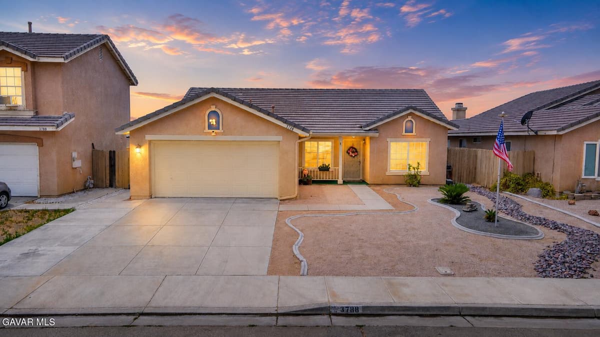 3788 Bottlebrush Street