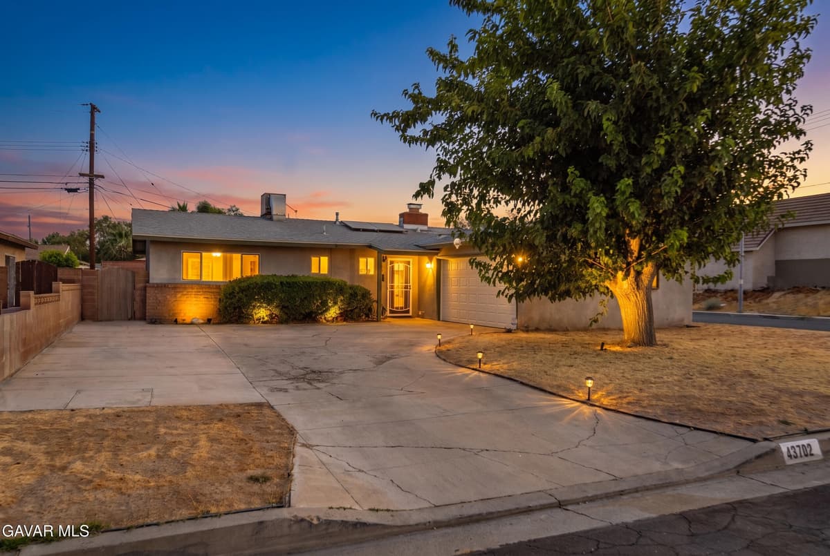 43702 Hardwood Avenue