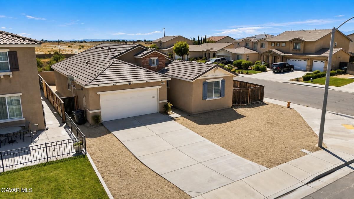 2262 Desert Wind Street