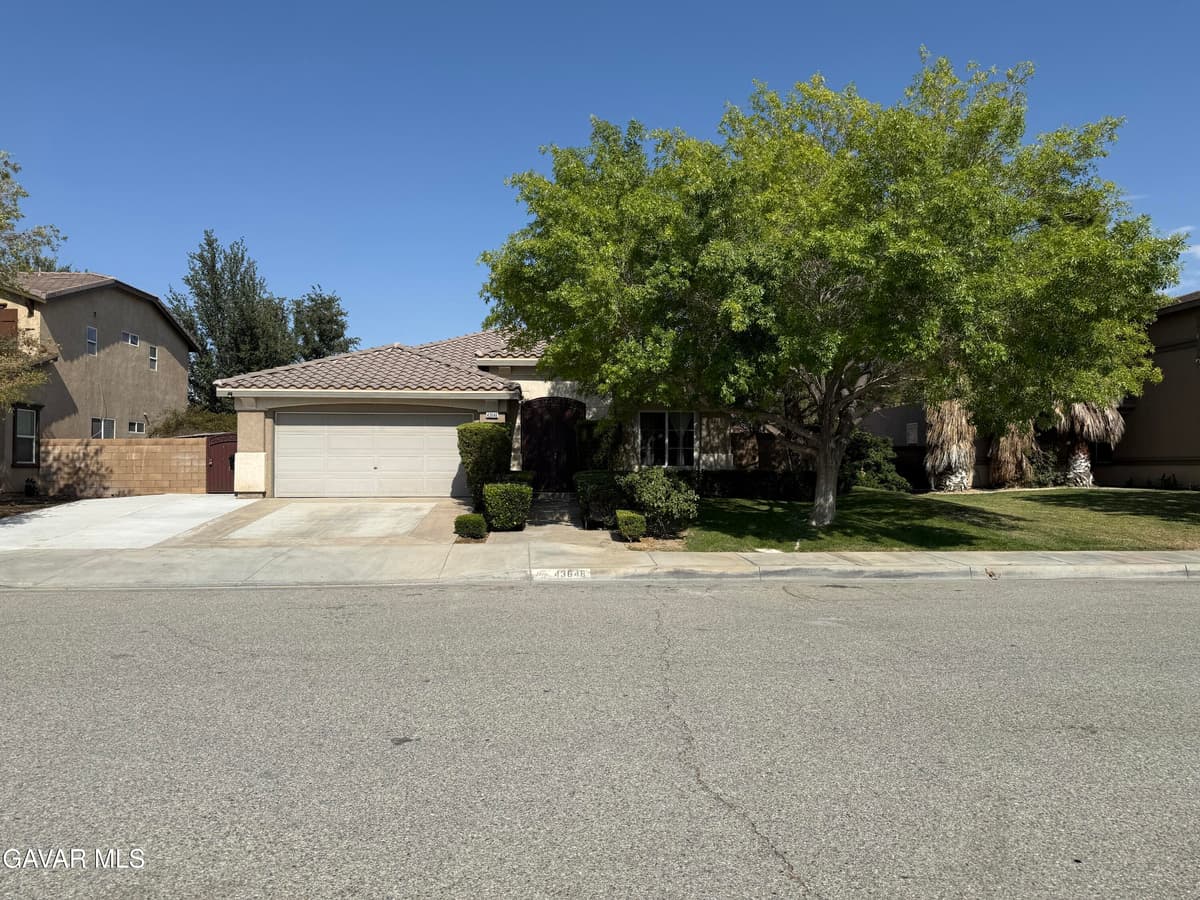 43646 Rialto Drive