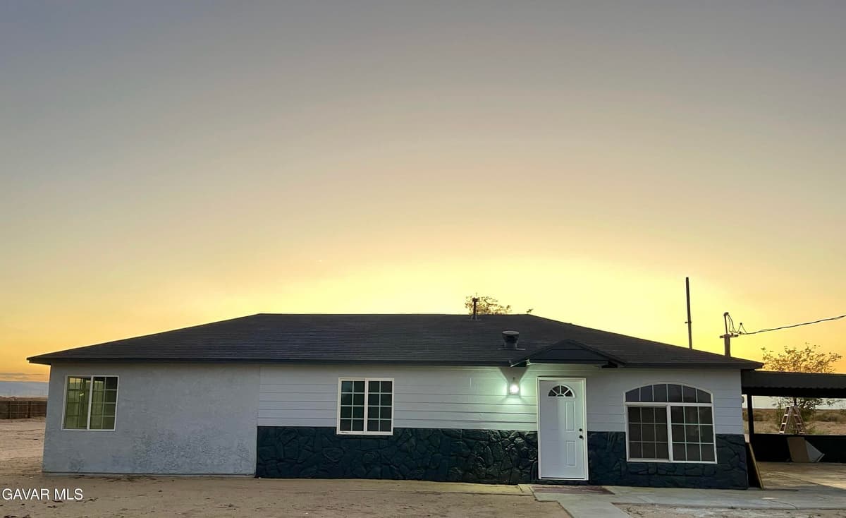 48225 W 93rd Street